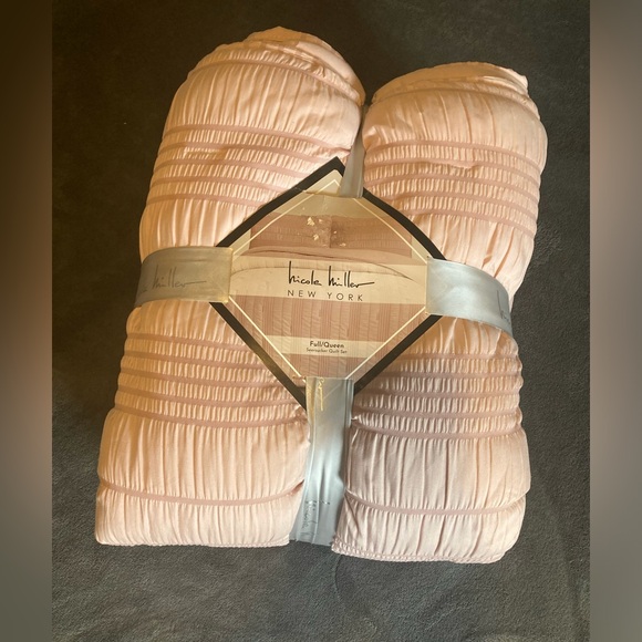 Nicole Miller Pink Comforter Set